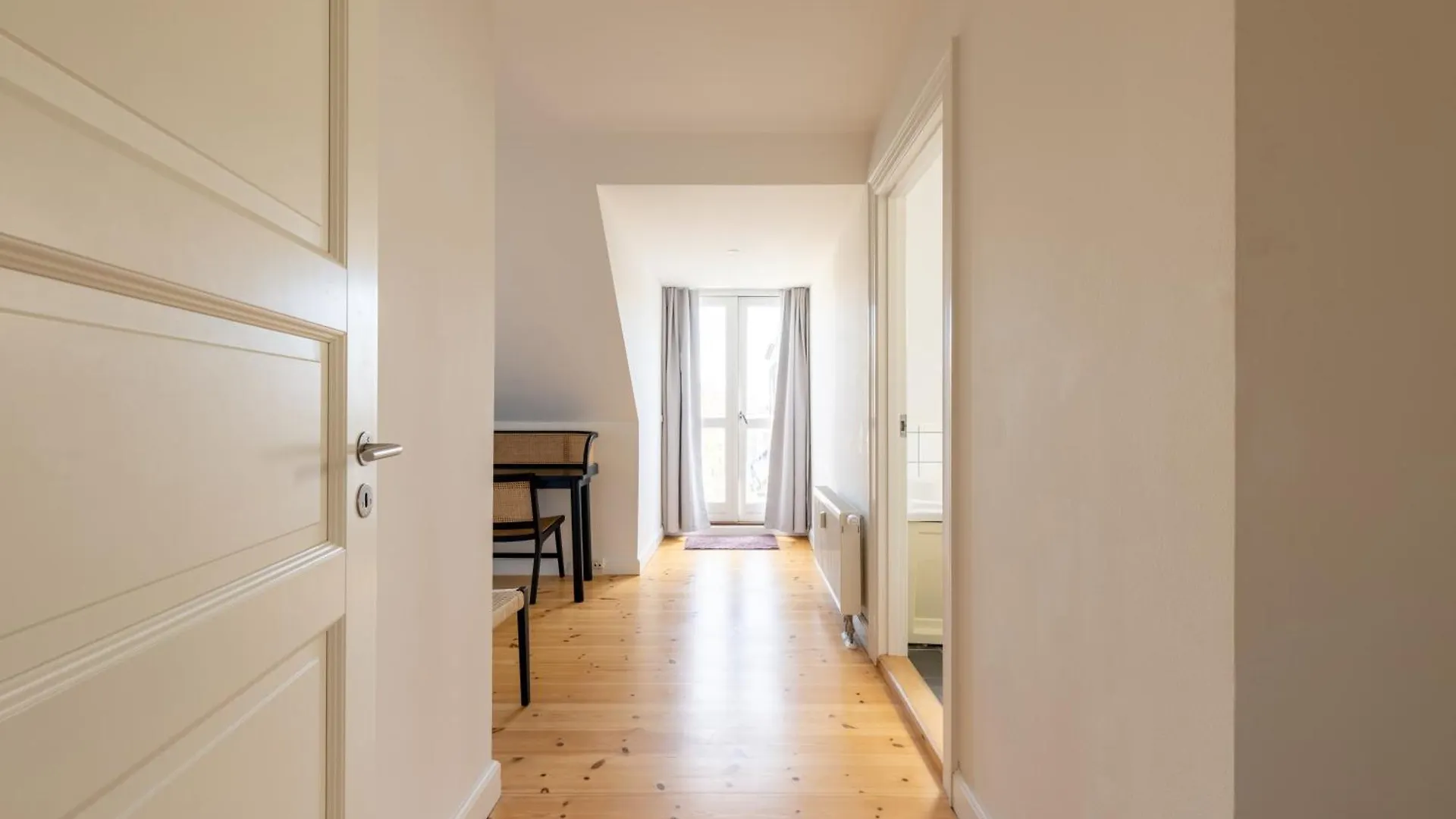 Bright 3Br Apartment With Balcony And Amazing Lake View コペンハーゲン