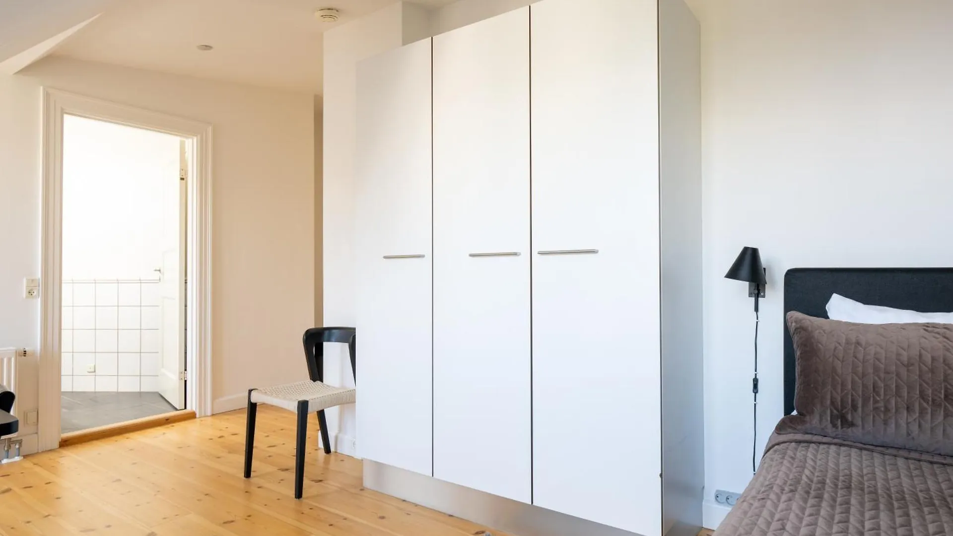 Bright 3Br Apartment With Balcony And Amazing Lake View コペンハーゲン