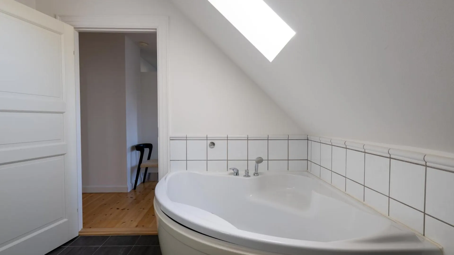 Bright 3Br Apartment With Balcony And Amazing Lake View コペンハーゲン